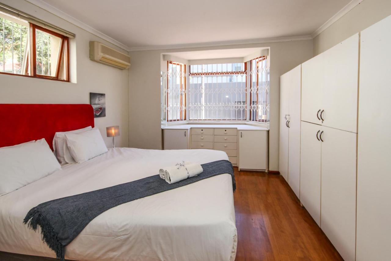 Holiday Home In Sea Point, Fresnaye Cape Town Eksteriør bilde